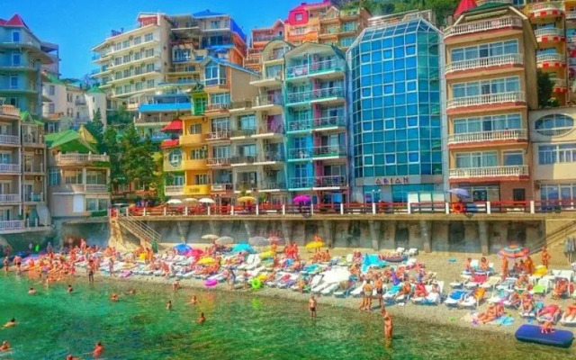 Частный дом Алустон