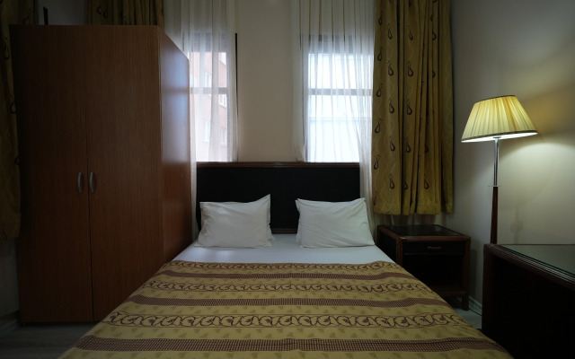 Lost Town Inn Hotel