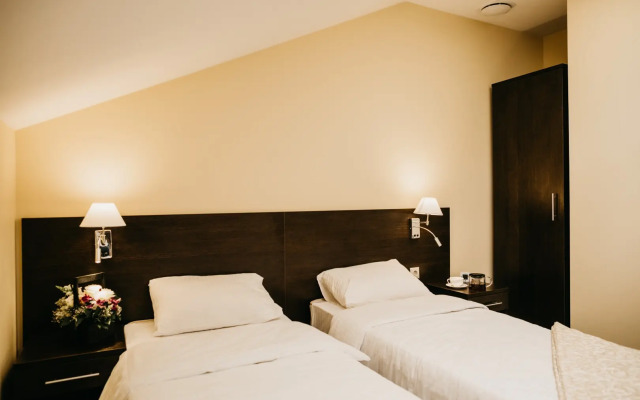 Voskresenskij Hotel