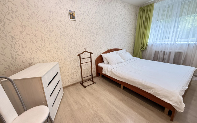 Квартира Трехкомнатная А. Невского 19