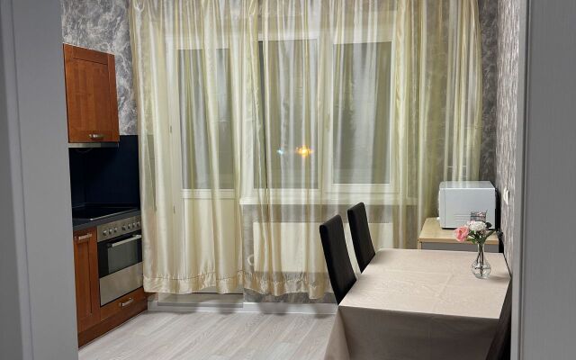 Apartamenty Uyutnaya 2-Kh Komn. Kvartira Nedaleko Ot Tsentra I Metro
