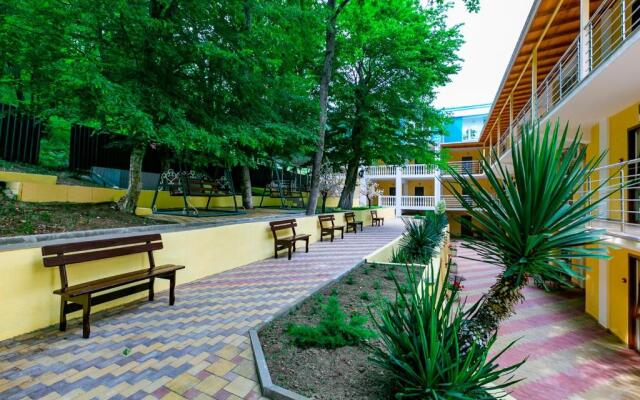 Mariya Hotel