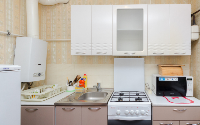 On Leningradskaya 8 Flat