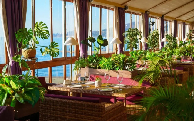 Prestizh Apart-hotel  & Spa