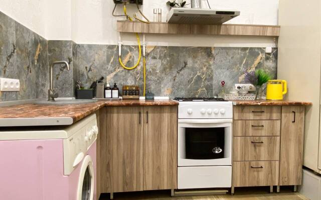 Happiness Live in the center of Sevastopol Apartment