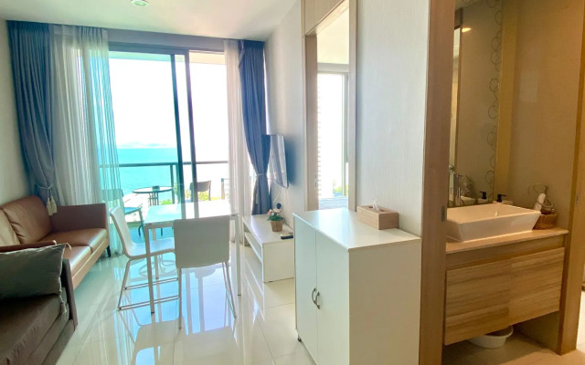Riviera Wongamat Beach Apartments
