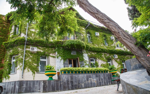 Staryij Zamok Hotel