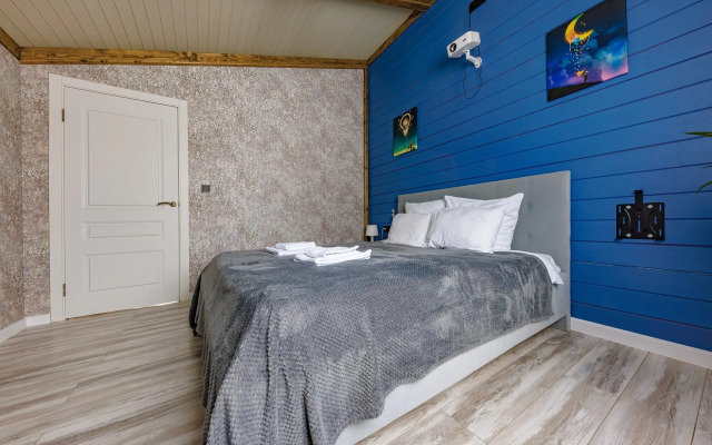 Апартаменты «Ольга Ларина» это уютная студия с изолированной спальней .