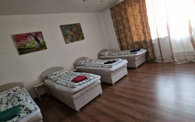 25 Let Oktyabrya Istra Posutochno Flat