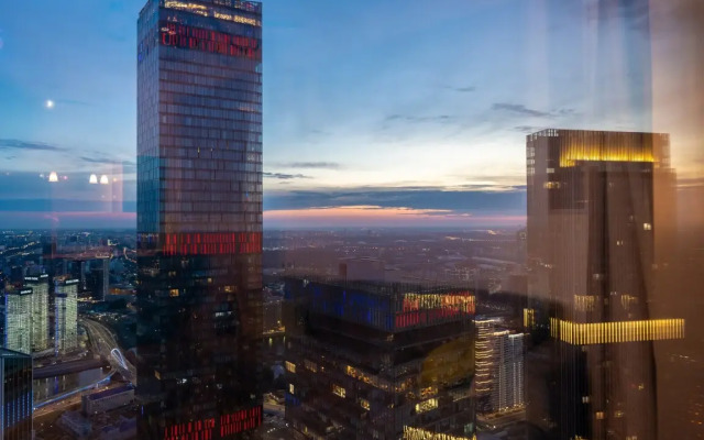 Romantic apart on 71 floor