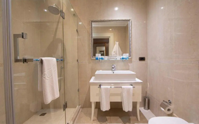 Hotel Sapphire Inn
