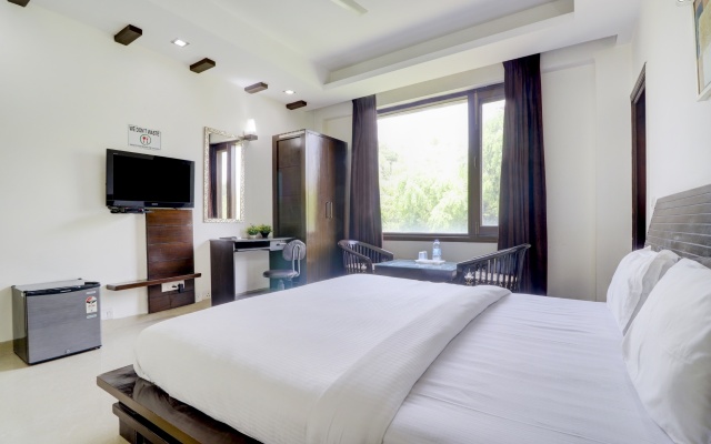 Hotel Green Wood By Dreamz Hospitality