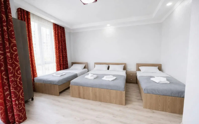 Гостевой Дом New Batumi with Balcony & View