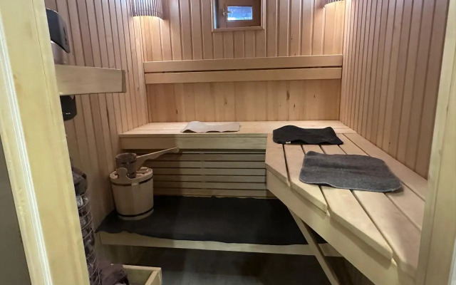 Derevyanny s Russkoy Baney Private House