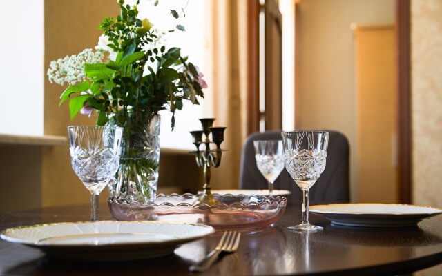 Апартаменты  1912 с видом на крыши Петроградки и Телебашню