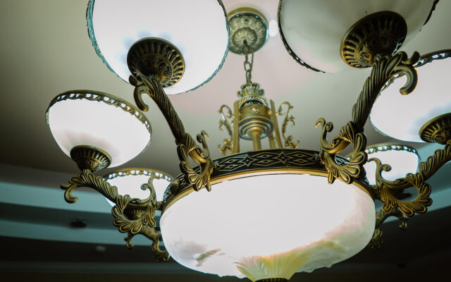 Отель Корона