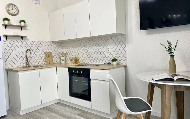 Квартира Поделам с балконом у ЖД вокзала