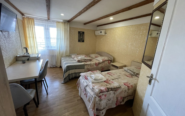 Mari-Mar Guest House