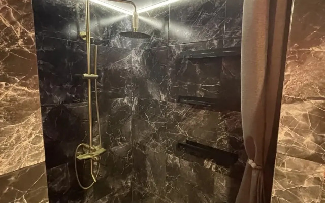 Uyutnaya Studiya ryadom s Morem , v Tsentre Gagry Flat
