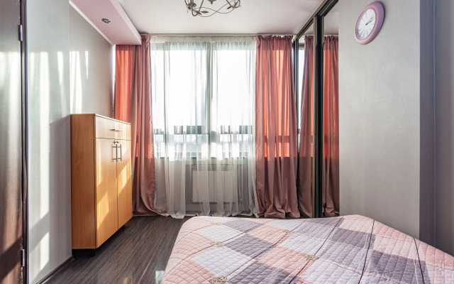 Квартира Комарова 12