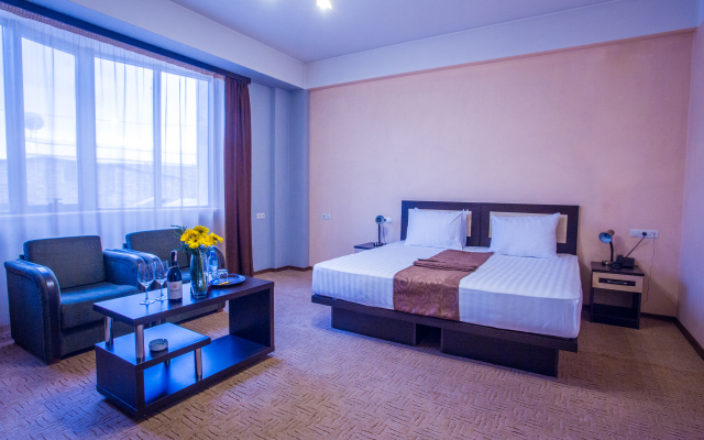 Ani Central Inn