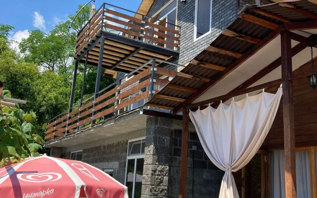 Otdykh u Zaura Mini hotel
