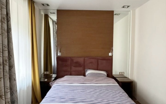 Loft Dvukhkomnatny Vozle Tsirka Nikulina Flat