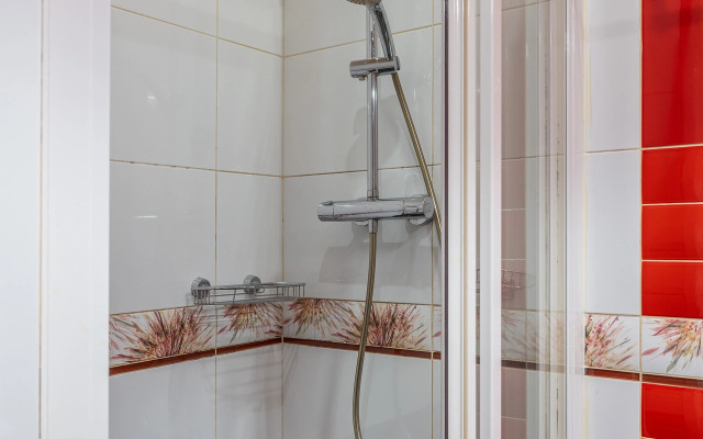 Квартира Просторная светлая трехкомнатная