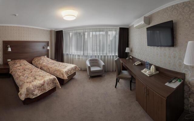Avrora Hotel