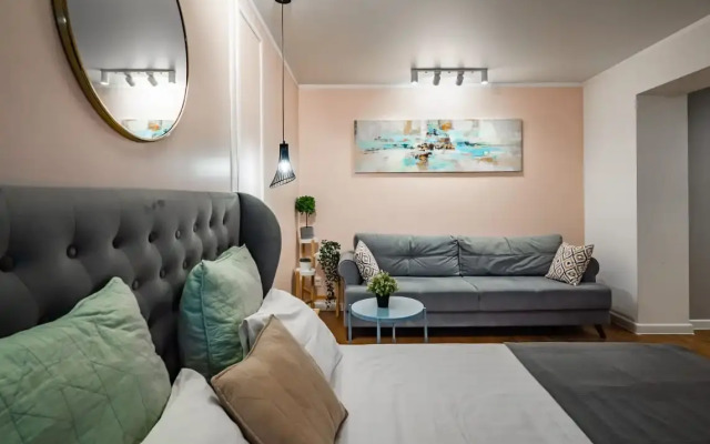 Dlya Vas u Troitskogo Parka Flat