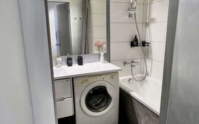 Квартира Студия на Набережнoй Большoй Невки