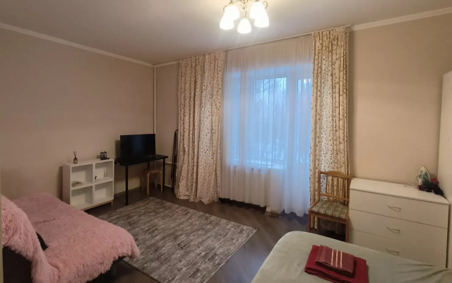 Na Leninskom Prospekte Flat