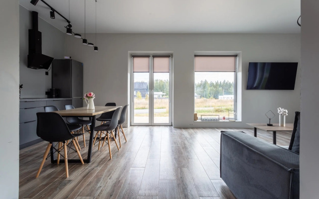 Частный дом Eliza Home с джакузи в Сосновских Горках