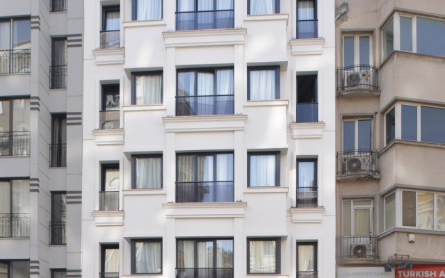Celine Taxim Hotel