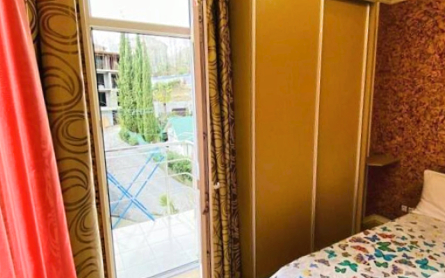 Na Ulitse Krymskaya 77 Flat