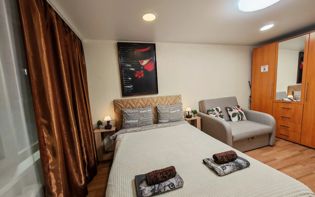 Квартира Трёхкомнатная на Семёновском Озере