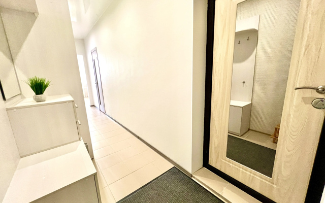 Uutnye Apartamenty v ZK Raduznyj Luks (ul. Solnecnaa 18)