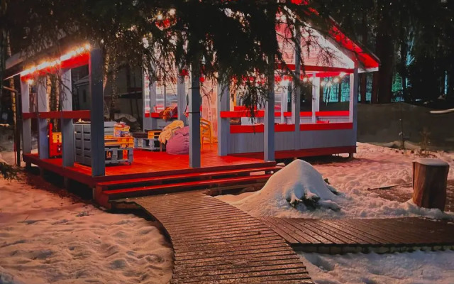 Частный дом в Заветах Ильича с розовой гостиной