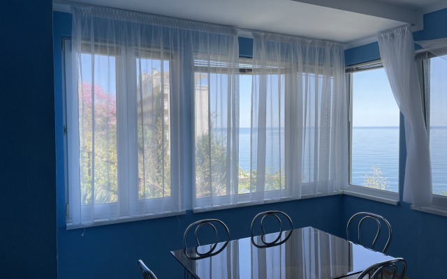 Elling Selena Guest House