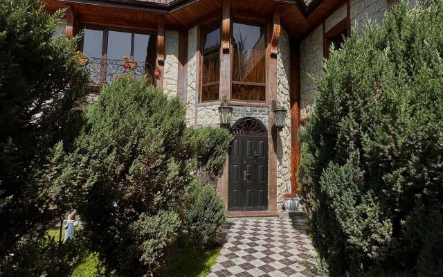 Abkhazskoye Pomestye Villa