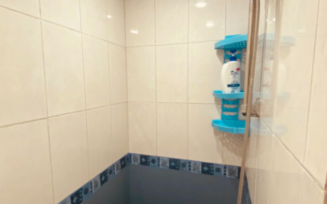 Dvukhetazhnaya V Tsentre Flat