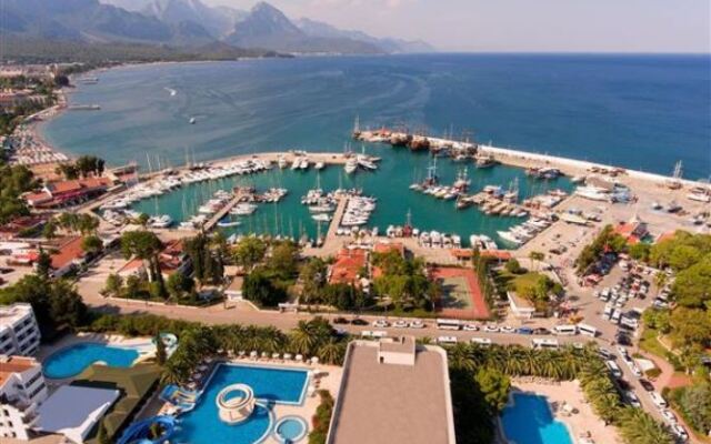 Ozkaymak Marina Hotel