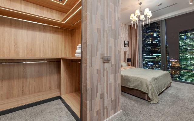 Трехкомнатный апартамент на 40 этаже