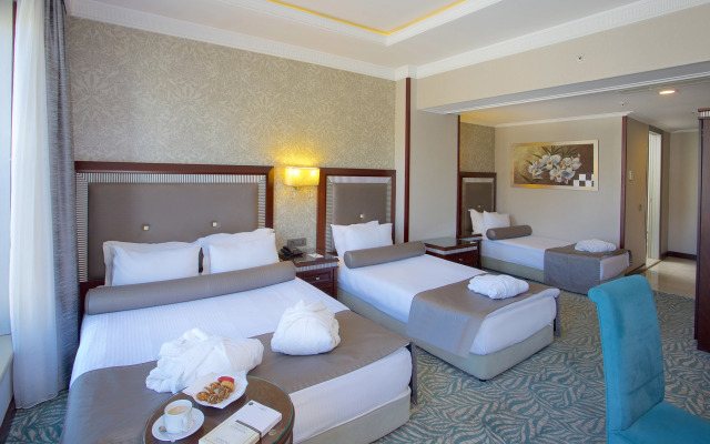 Emporium Hotel
