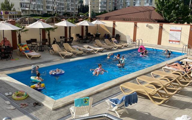 Lazurnoe Okno Hotel