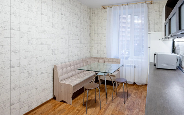 Bukharestskaya 118k3 Bol'shiye Apartments