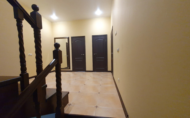 Na Bardina-Hutorskoj 93 Private house