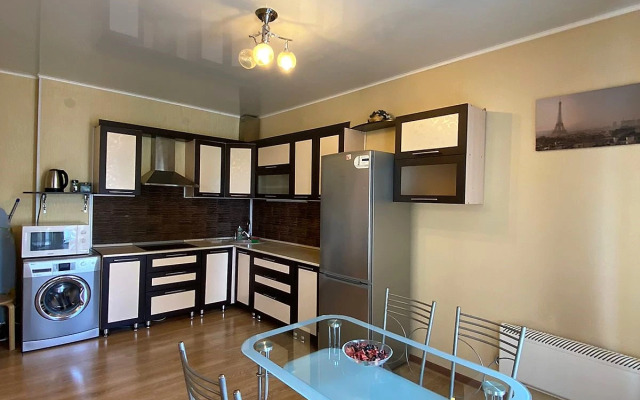 Апартаменты На Братьев Кашириных