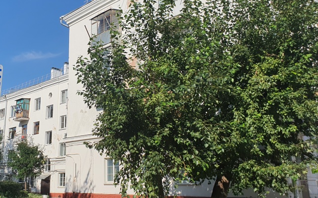 Prospekt Kalinina u ploschadi Oktyabrya flat