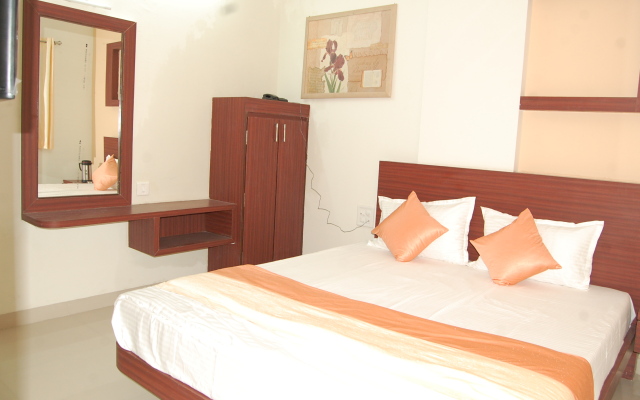 Отель Parth Executive